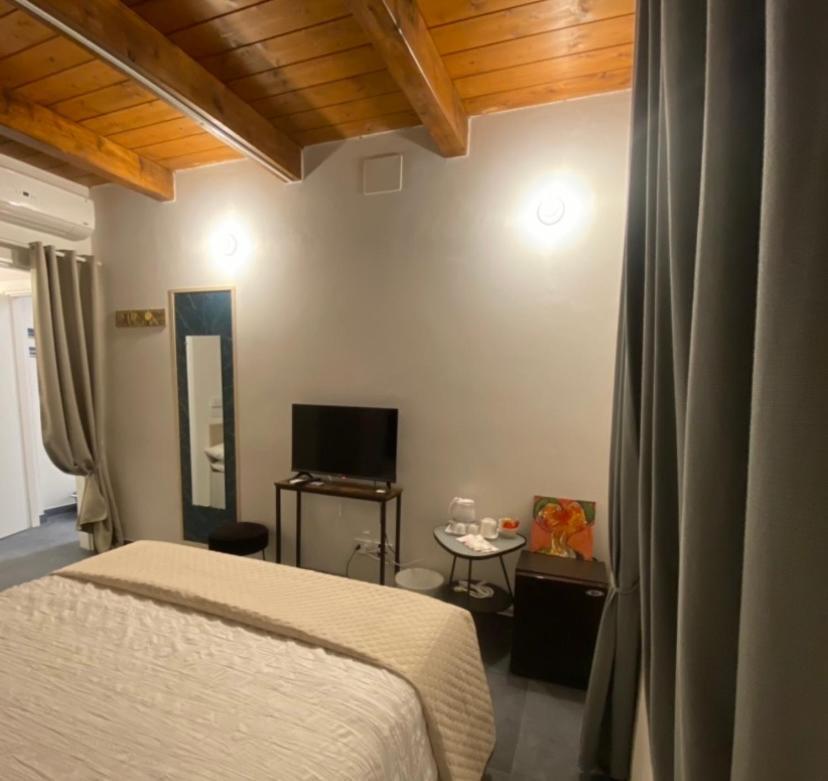 Hotel Casa Raffaela Marina Di Pisa Esterno foto