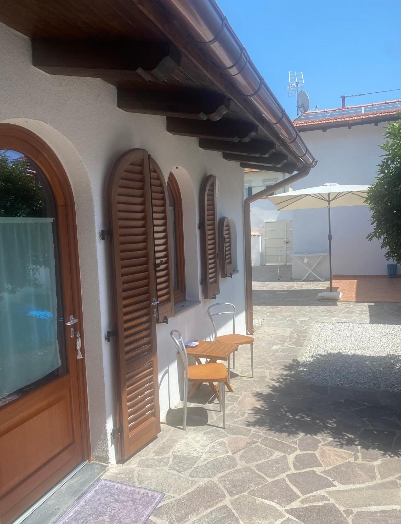 Hotel Casa Raffaela Marina Di Pisa Esterno foto