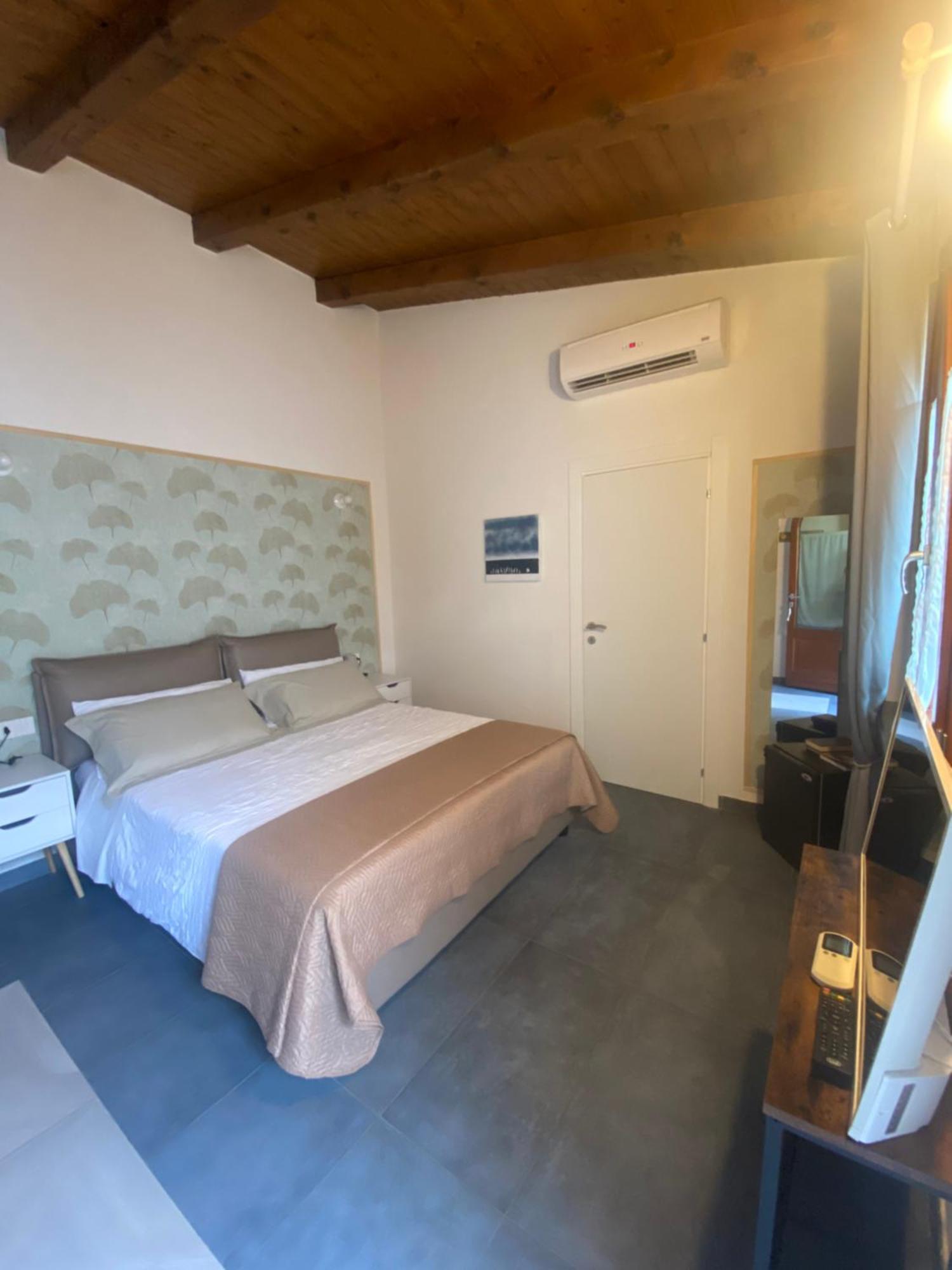 Hotel Casa Raffaela Marina Di Pisa Esterno foto